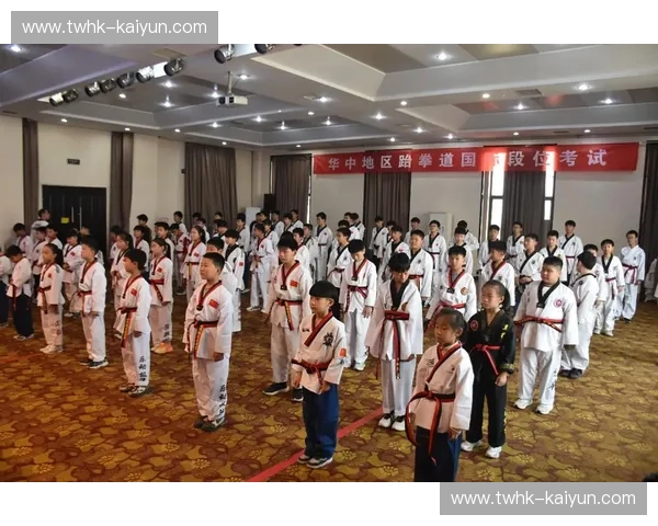 跆拳道训练方法：从基础到进阶，打破极限，成就非凡